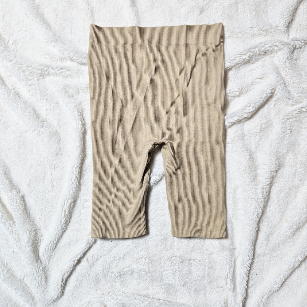Zara | Ribbed Shorts - Picture 2 of 4